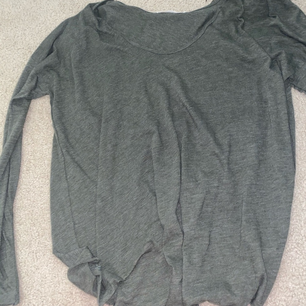 Simple long sleeve green t-shirt